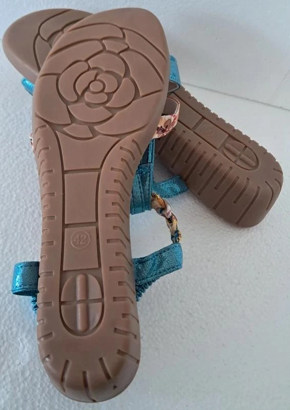Sandalias de cuña muy elegantes - con strass - Azul cielo - Talla 42 – photo 5